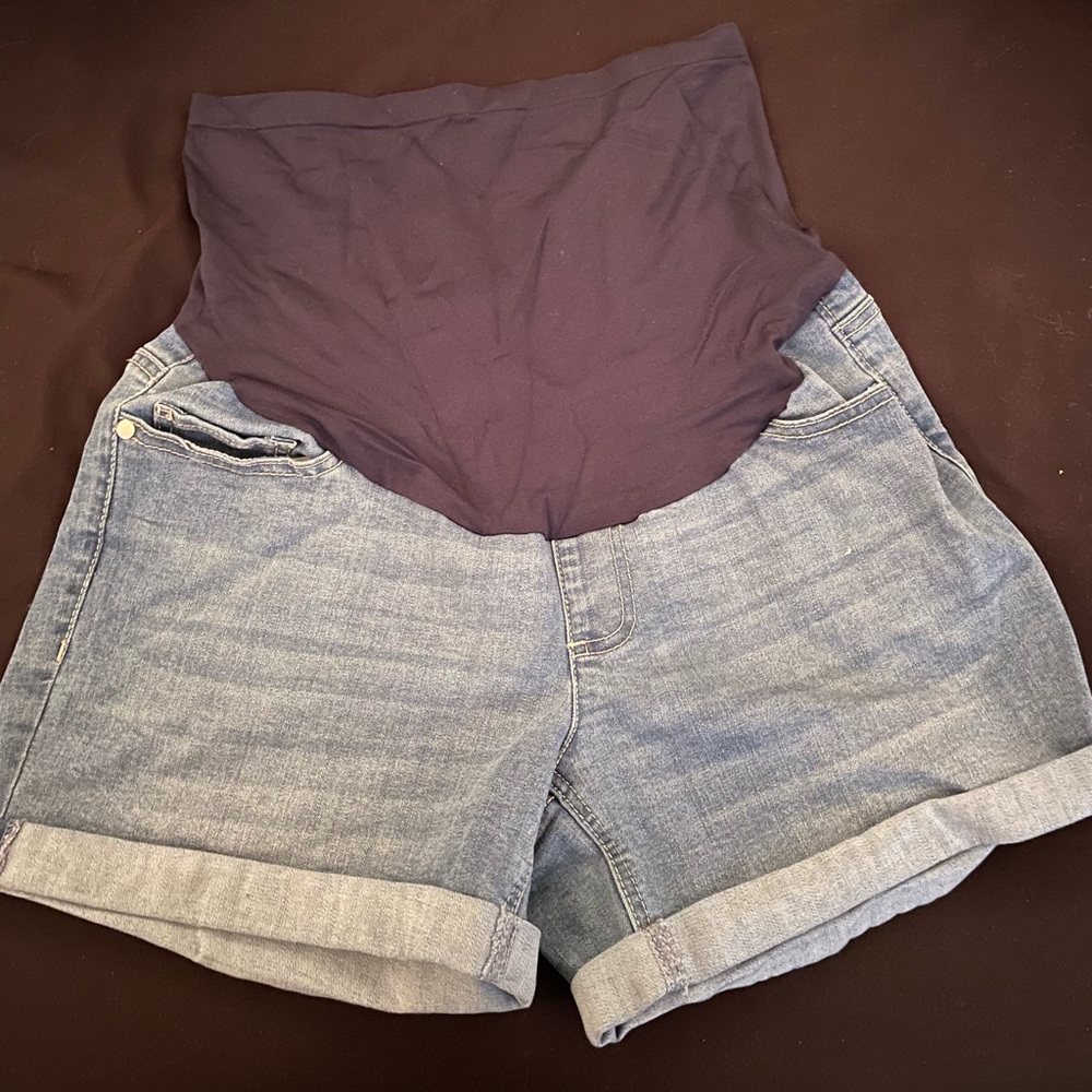 Maternity shorts!
